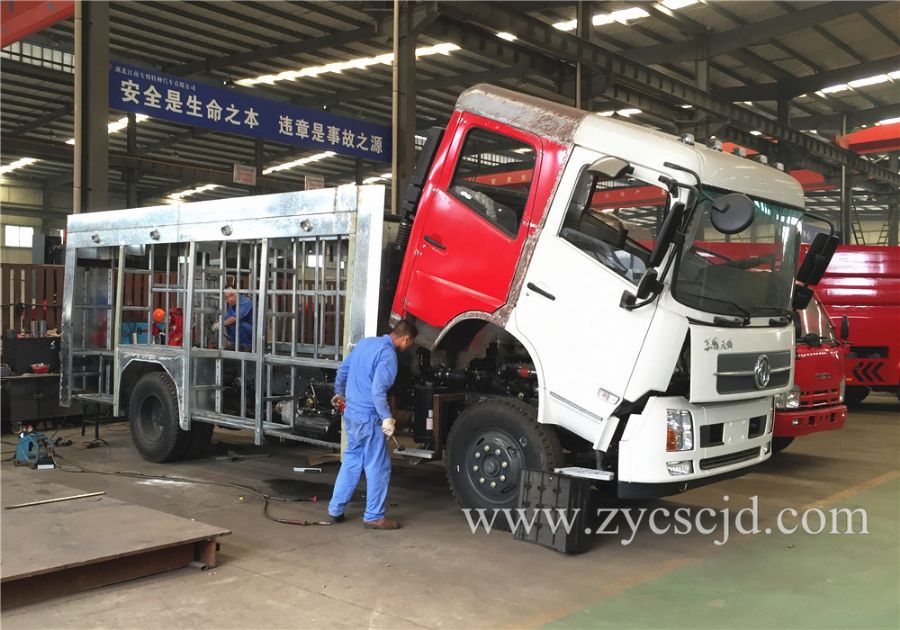東風天錦水罐消防車 東風天錦水罐消防車
